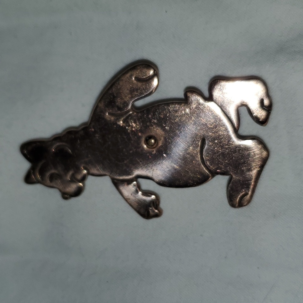 Vintage Bear Pin - Picture 2 of 5